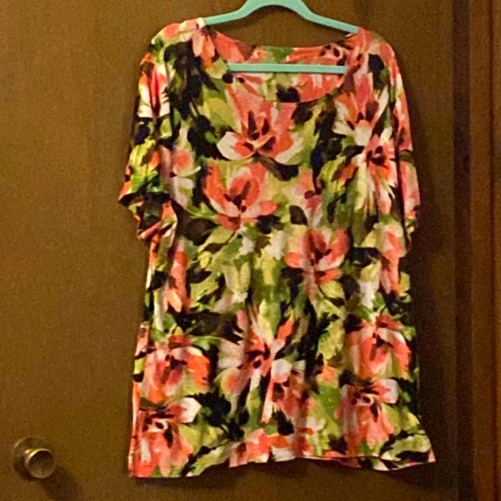 Womens blouse ,floral short sleeve